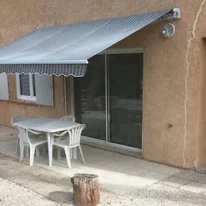  Hébergement de vacances Ecureuil Et Pinède